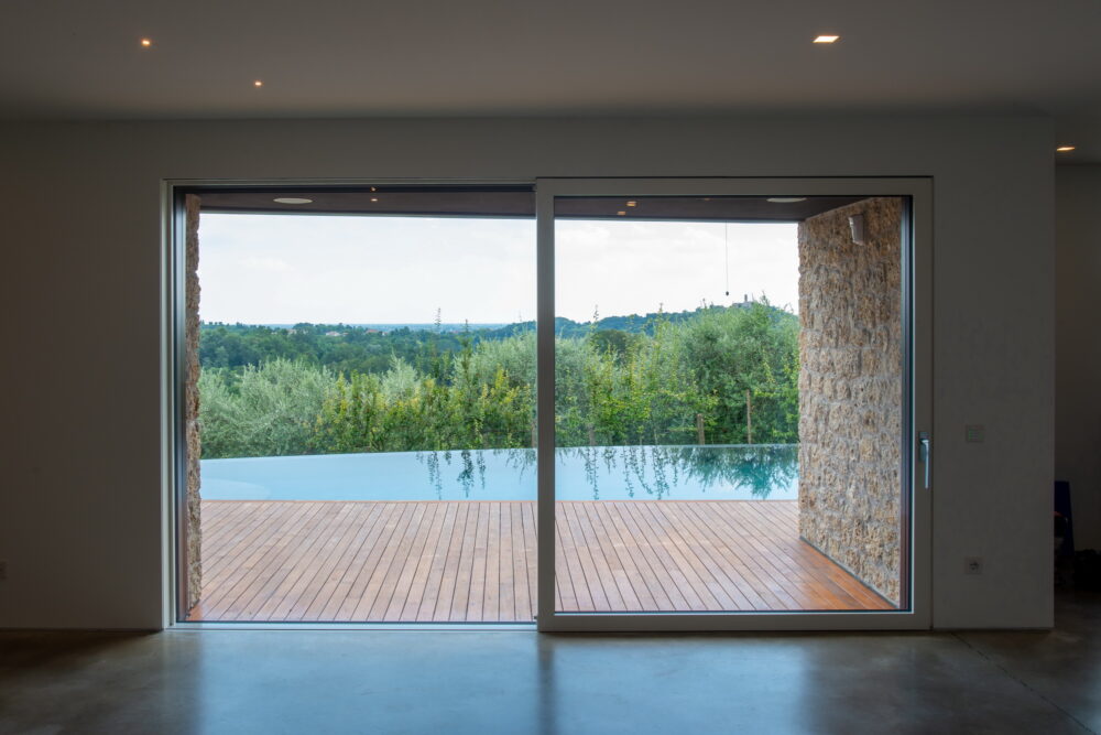 Casa unifamiliare bioecologica in legno in zona collinare - Alessandro Corinto Architetto